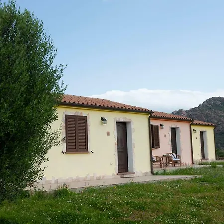 فندق مبيت وإفطار Casteldoria 3*