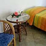 Couette-café Casteldoria Santa Maria